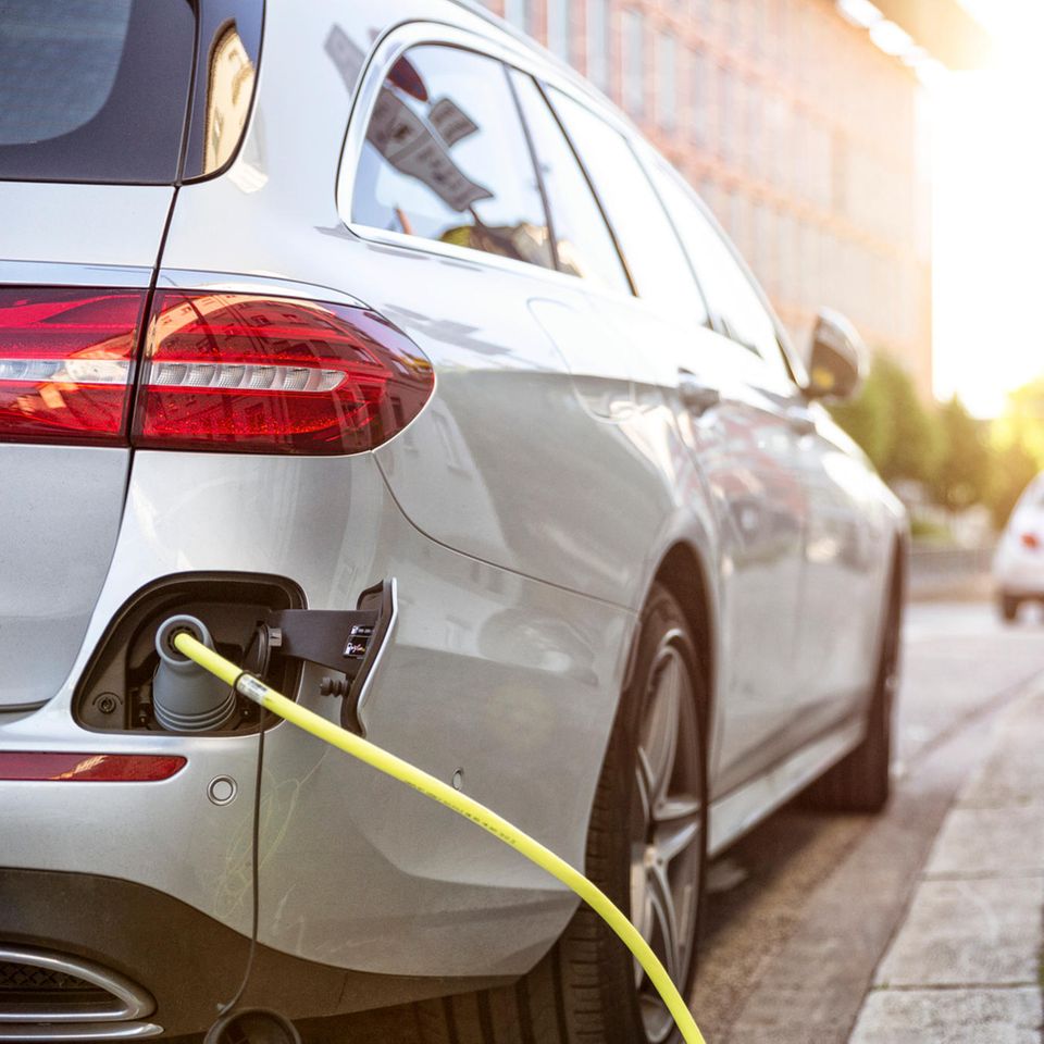 Elektromobilität: Lohnt sich der Umstieg aufs E-Auto? Entscheidungshilfen für Unentschlossene