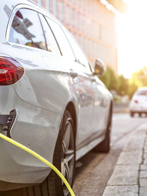 Elektromobilität: Lohnt sich der Umstieg aufs E-Auto? Entscheidungshilfen für Unentschlossene