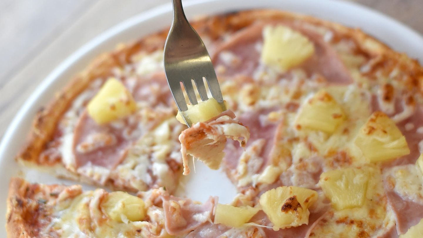 Der Name "Pizza Hawaii" soll einen exotischen Touch verleihen, hat mit hawaiianischer Küche aber nichts gemein