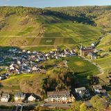 Blick von der Burgruine Saffenburg