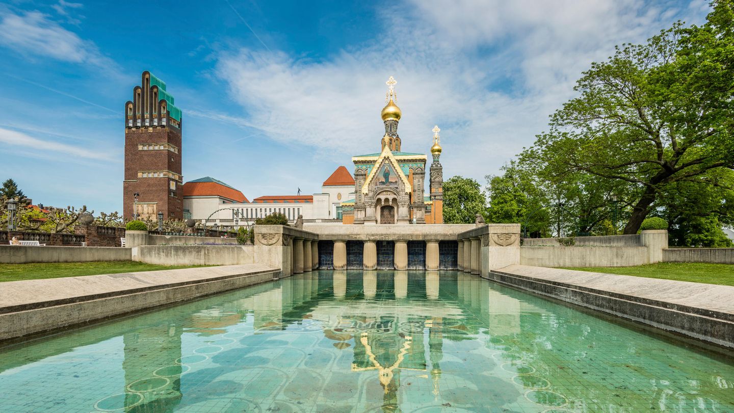 Von Frankfurt am Main zur Mathildenhöhe Russich othodoxe Kirche und der Hochzeitsturm