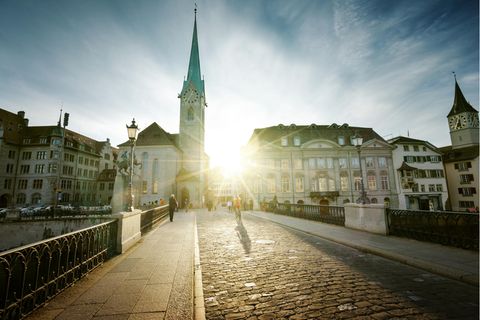 Die kulinarische DNA ist selbst für geübte Tieftaucher kaum zu entschlüsseln. Sie liegt irgendwo zwischen Zürcher Geschnetzeltem und dem Besten aus aller Welt