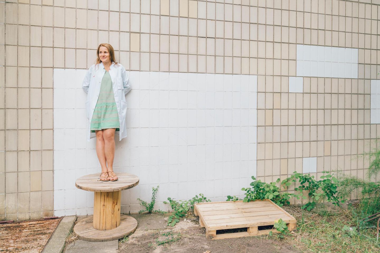 Prof. Dr. Mandy Mangler ist Chefärztin der Klinik für Geburtsmedizin und Gynäkologie am Vivantes Auguste-Viktoria-Klinikum in Berlin-Schöneberg und der Klinik für Gynäkologie am Vivantes Klinikum in Berlin-Neukölln. Ihr Spezialgebiet sind minimalinvasive Gebärmutteroperationen