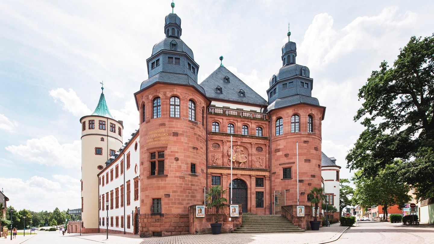 Das Historische Museum der Pfalz liegt im Zentrum von Speyer am Domplatz.