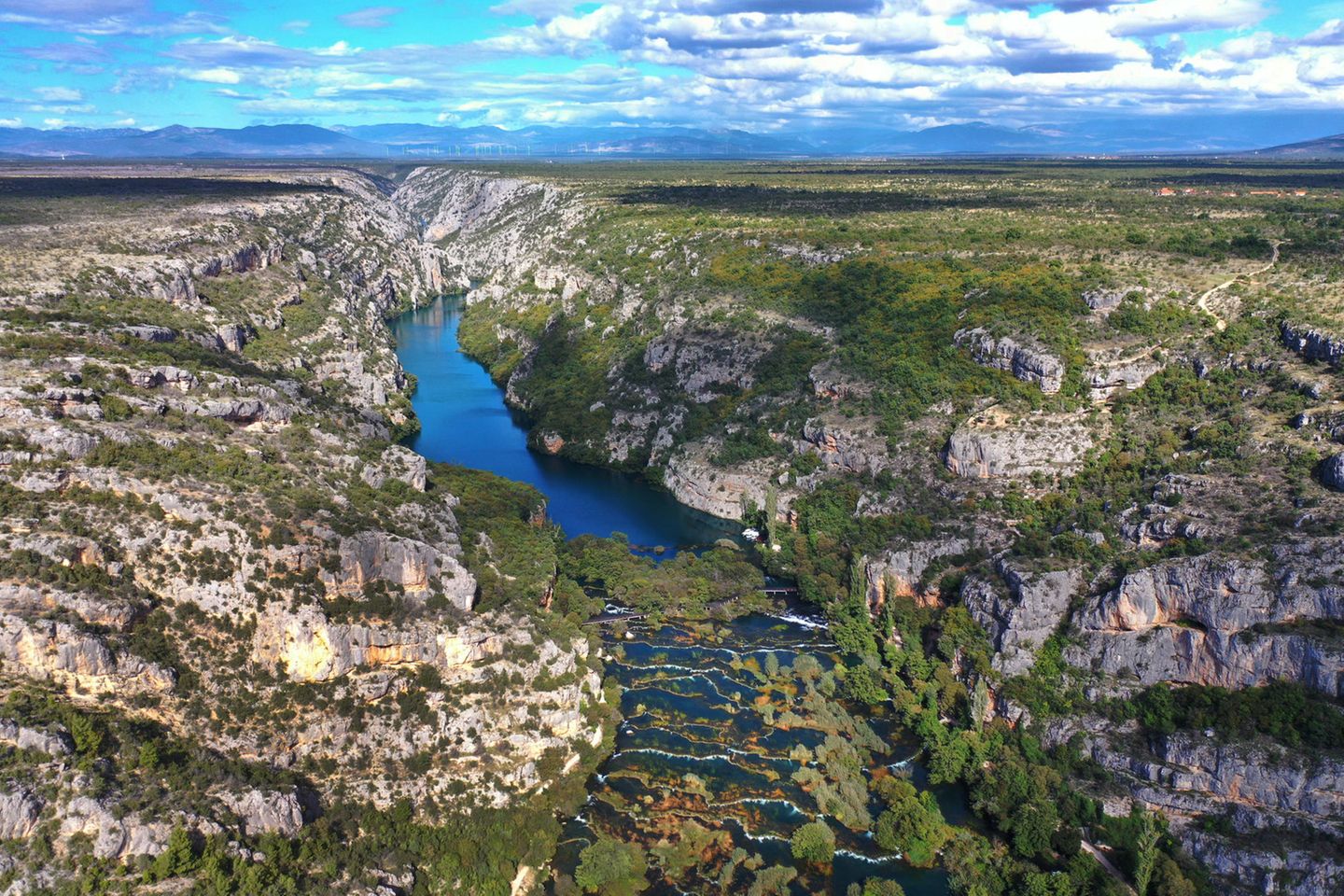 Luftbild des Krka-Nationalparks in Kroatien