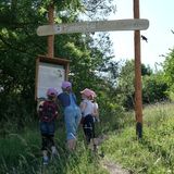 Kinder auf dem Familienpfad Point India, Hessen