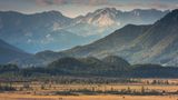 11.10.2021      "Der morgendliche Blick über das Murnauer Moos in Richtung Wettersteingebirge, mit dem mächtigen Gipfel der Alpspitze, perfekt beleuchtet von der Morgensonne... ."      Mehr Fotos von Aleksandra Wilk