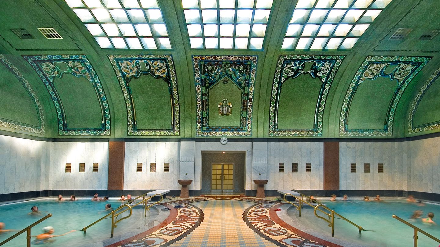 Gellért-Bad und Széchenyi-Heilbad – Budapest Gellért-Bad und Széchenyi-Heilbad – Budapest