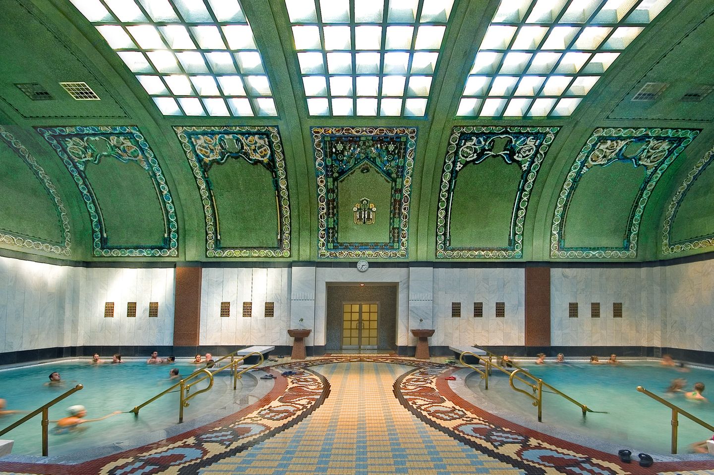 Gellért-Bad und Széchenyi-Heilbad – Budapest