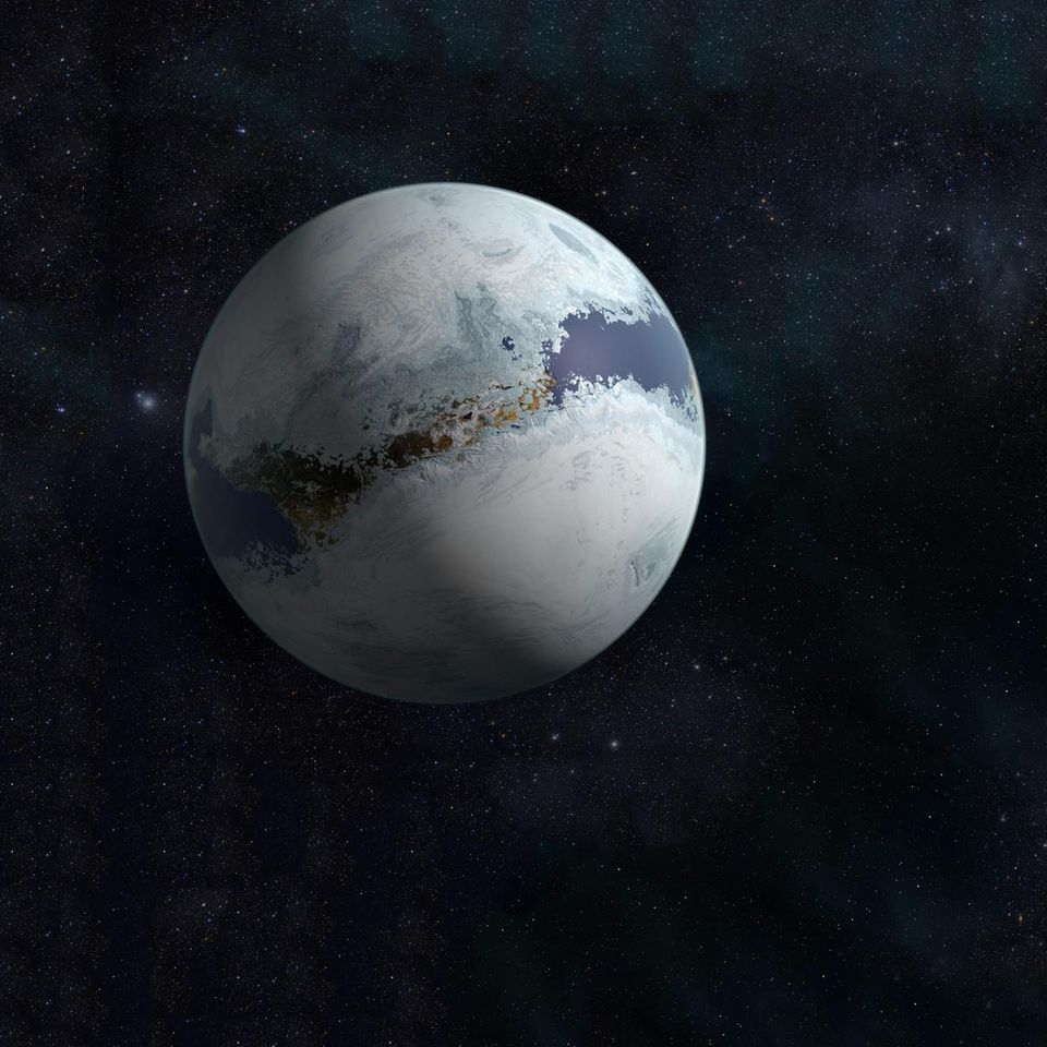Die Erde im Kälteschlaf: Aus dem All betrachtet zeigt sich, wie gewaltige Eispanzer vor mehr als 700 Millionen Jahren den Planeten bedecken. Vor dem Frost scheint kaum ein Organismus wirklich sicher