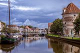 Kanal in Zwolle mit alten Booten