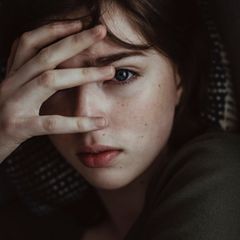 Wer in den Strudel der Erschöpfung gerät, erlebt, wie sich sein Wesen radikal verändert: Begeisterung schlägt um in Verdruss, Kreativität und Motivation weichen Initiativlosigkeit