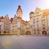 Blick auf das neue Rathaus in Leipzig