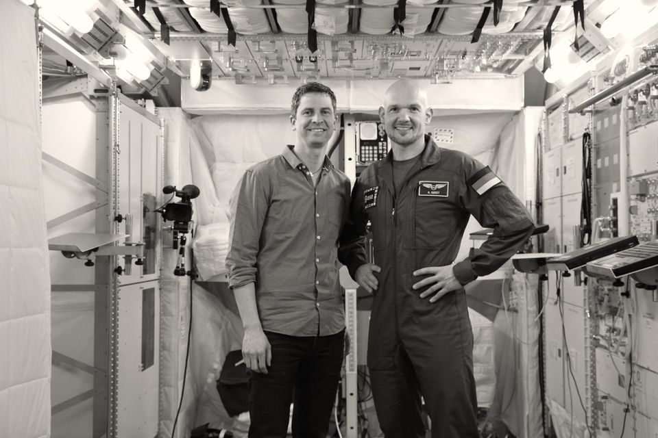 Die Autoren: ESA-Astronaut Alexander Gerst (rechts) und GEO-Expeditionsreporter Lars Abromeit