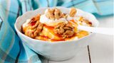 Griechischer Joghurt mit Honig und Walnüssen