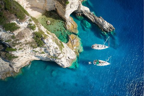 Segelboote auf Paxos