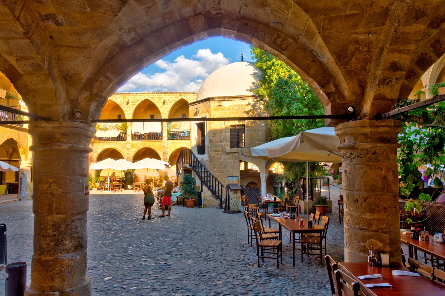 Platz mit Cafes in Nikosia, Zypern