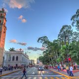 Belebte Straße in Mérida, Mexiko