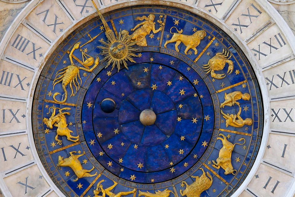 Mechanische Uhren gab es im antiken Römischen Reich natürlich noch nicht, Tierkreiszeichen waren allerdings schon bekannt (hier der Uhrturm von St. Marco in Venedig)