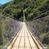 Blick auf die tibetanische Hängebrücke bei Monte C