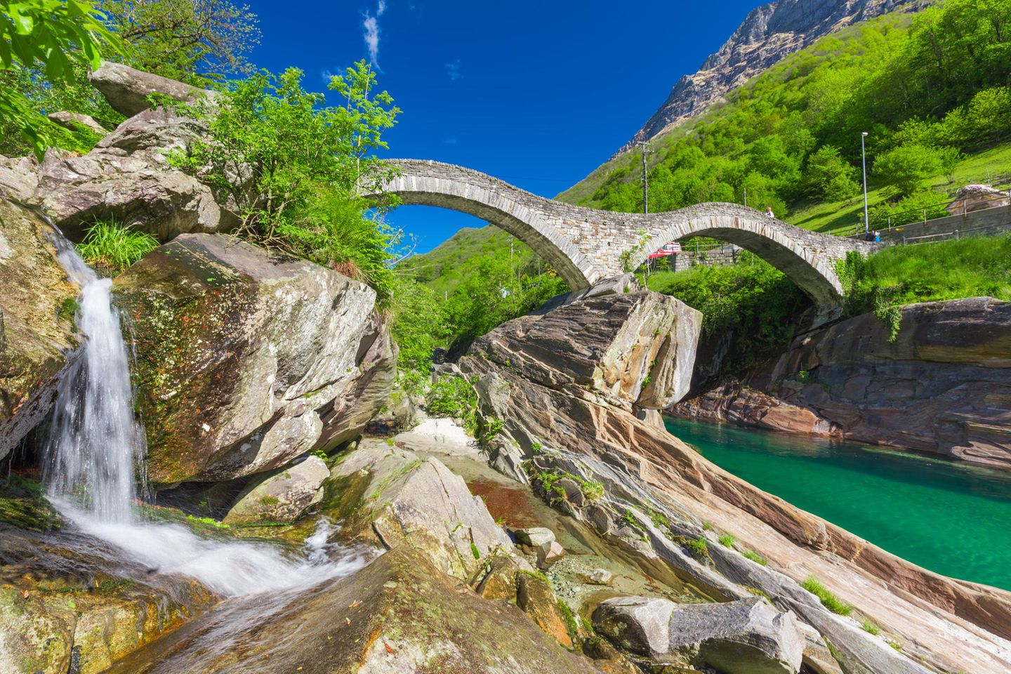 Brücke bei Ponte dei Salt im Verzasctal im Tessin