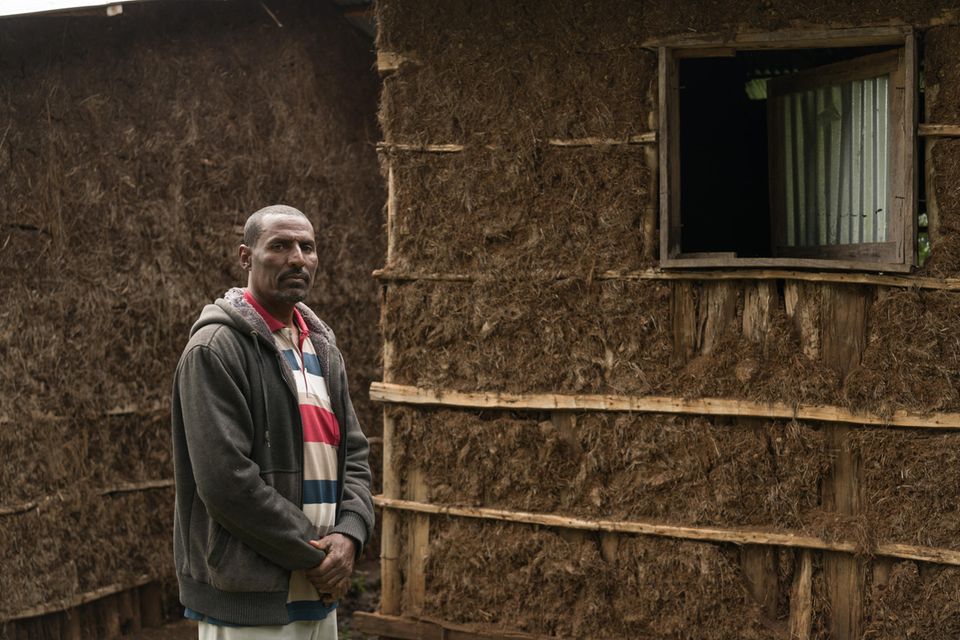 Worku Demisse, 52, Vater von drei Kindern, zählt zu den Gemeindemitgliedern, die die Schule gebaut haben. „Die Schule ist wichtig, denn sie liegt nah an unserem Wohnort“