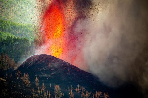 Seit mehr als sechs Wochen spuckt der Vulkan Cumbre Vieja auf La Palma Lava und Asche