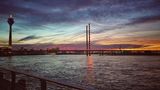 Skyline von Düsseldorf im Sonnenuntergang