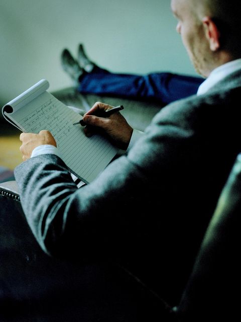 Dass der Patient auf einer Couch liegt, ist heute die Ausnahme. Bei den meisten Psychotherapien sitzt er dem Therapeuten gegenüber