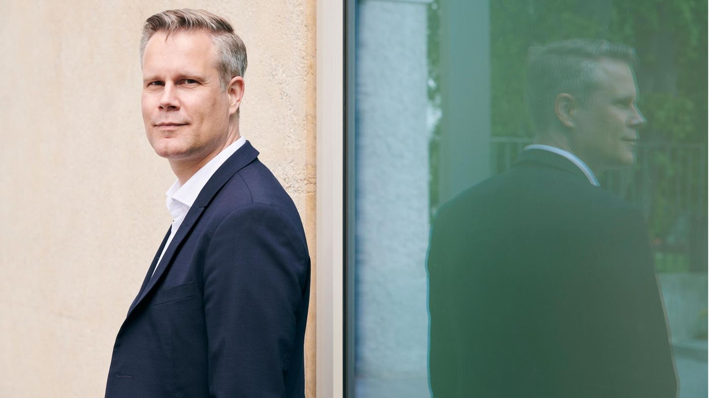 GEO Wissen Gesundheit 17 Burnout (FINAL) >> Dr. Samy Egli vom Max-Planck-Institut für Psychiatrie in München hat ein Programm für zu Hause zur Bewältigung von Krisensituationen veröffentlicht