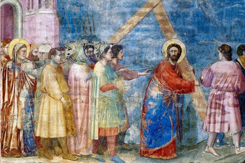 Weil Jesus ein neues Reich verkündet, erscheint er als Gefahr auch für die weltliche Macht. Roms Präfekt Pontius Pilatus verurteilt ihn zum Tod. Das Marterwerkzeug muss Jesus selbst tragen