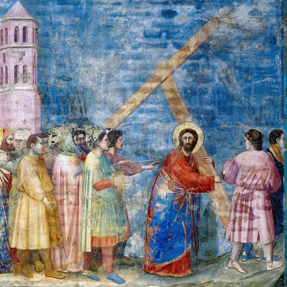 Weil Jesus ein neues Reich verkündet, erscheint er als Gefahr auch für die weltliche Macht. Roms Präfekt Pontius Pilatus verurteilt ihn zum Tod. Das Marterwerkzeug muss Jesus selbst tragen