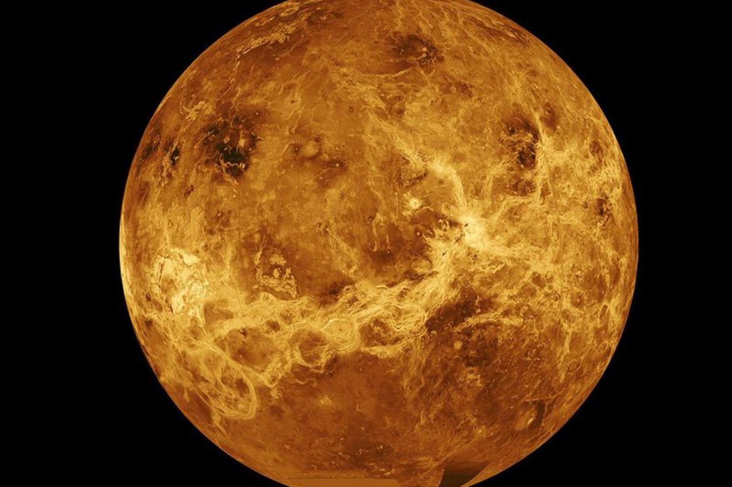 Planet Venus vor schwarzem Hintergrund