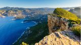 Blick auf Cassis vom Cap Canaille im Calanques-Nationalpark