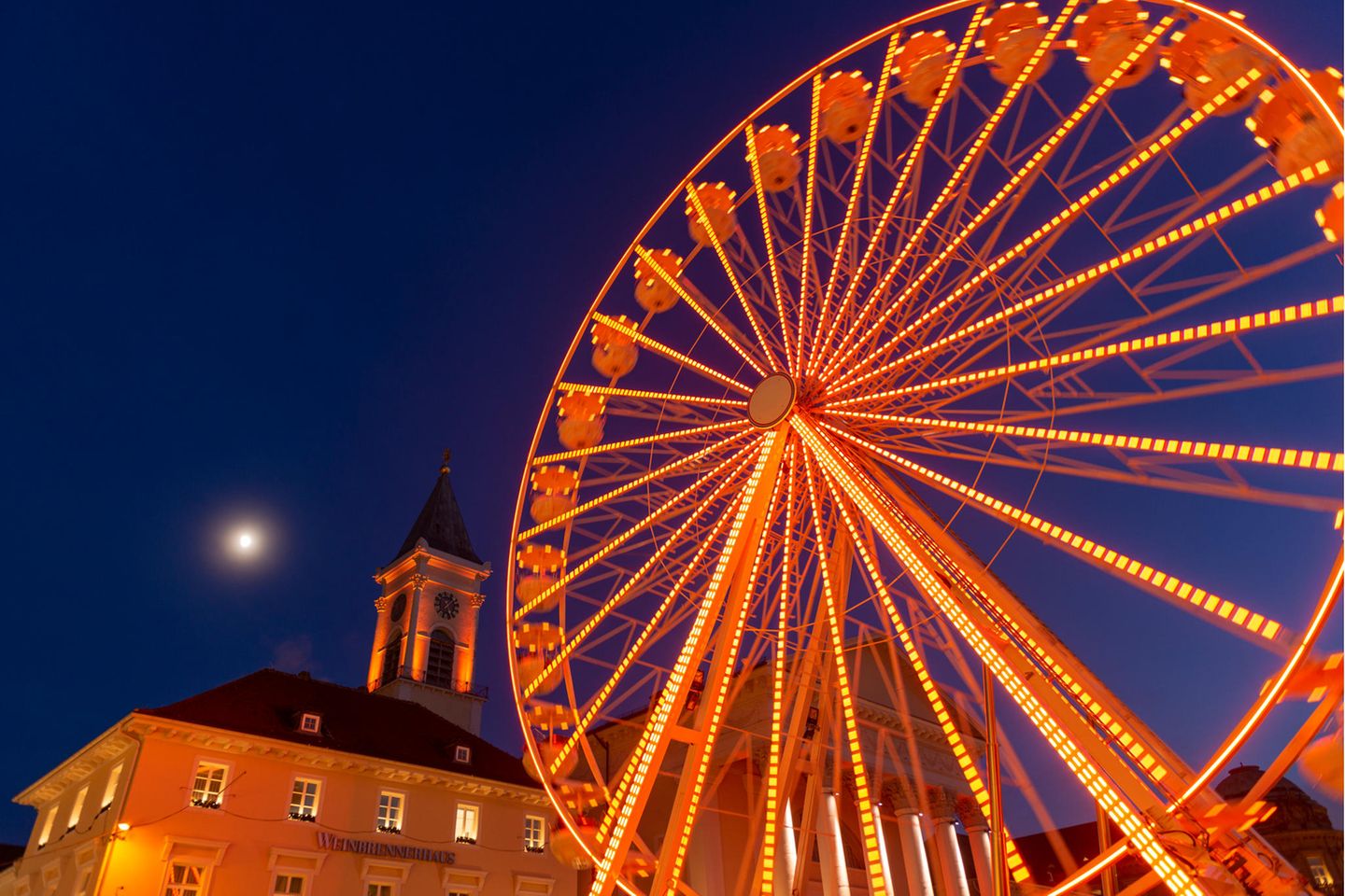 Karlsruher Christkindlesmarkt, Deutschland Riesenrad auf dem Weihnachtsmarkt Karlsruhe