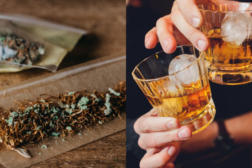 Offene Cannabis Zigarette und Cannabis Päckchen und Whiskey-Gläser mit Eis