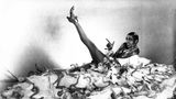 Bildnummer: 53337986  Datum: 01.01.1930  Copyright: imago/ZUMA/Keystone Jan 01, 1930 - Paris, France - Virtually an instant hit, JOSEPHINE BAKER became one of the best-known entertainers in both France and much of Europe. Her exotic, sensual act reinforced the creative images coming out of the Harlem Renaissance in America. Paris France PUBLICATIONxINxGERxONLY kbneg 1930 quer Aufnahmedatum gesch‰tzt  Bildnummer 53337986 Date 01 01 1930 Copyright Imago Zuma Keystone Jan 01 1930 Paris France Virtually to Instant Hit Josephine Baker became One of The Best known Entertainers in Both France and Much of Europe her Exotic sensual ACT reinforced The Creative Images Coming out of The Harlem Renaissance in America Paris France PUBLICATIONxINxGERxONLY Kbneg 1930 horizontal date estimated 