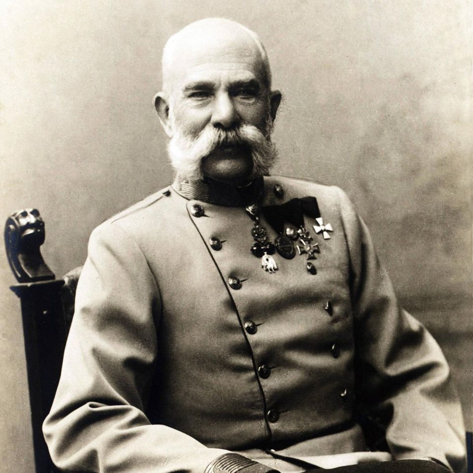Sieben Jahrzehnte lang herrscht Franz Joseph I. (1848–1916) über die Donaumonarchie 