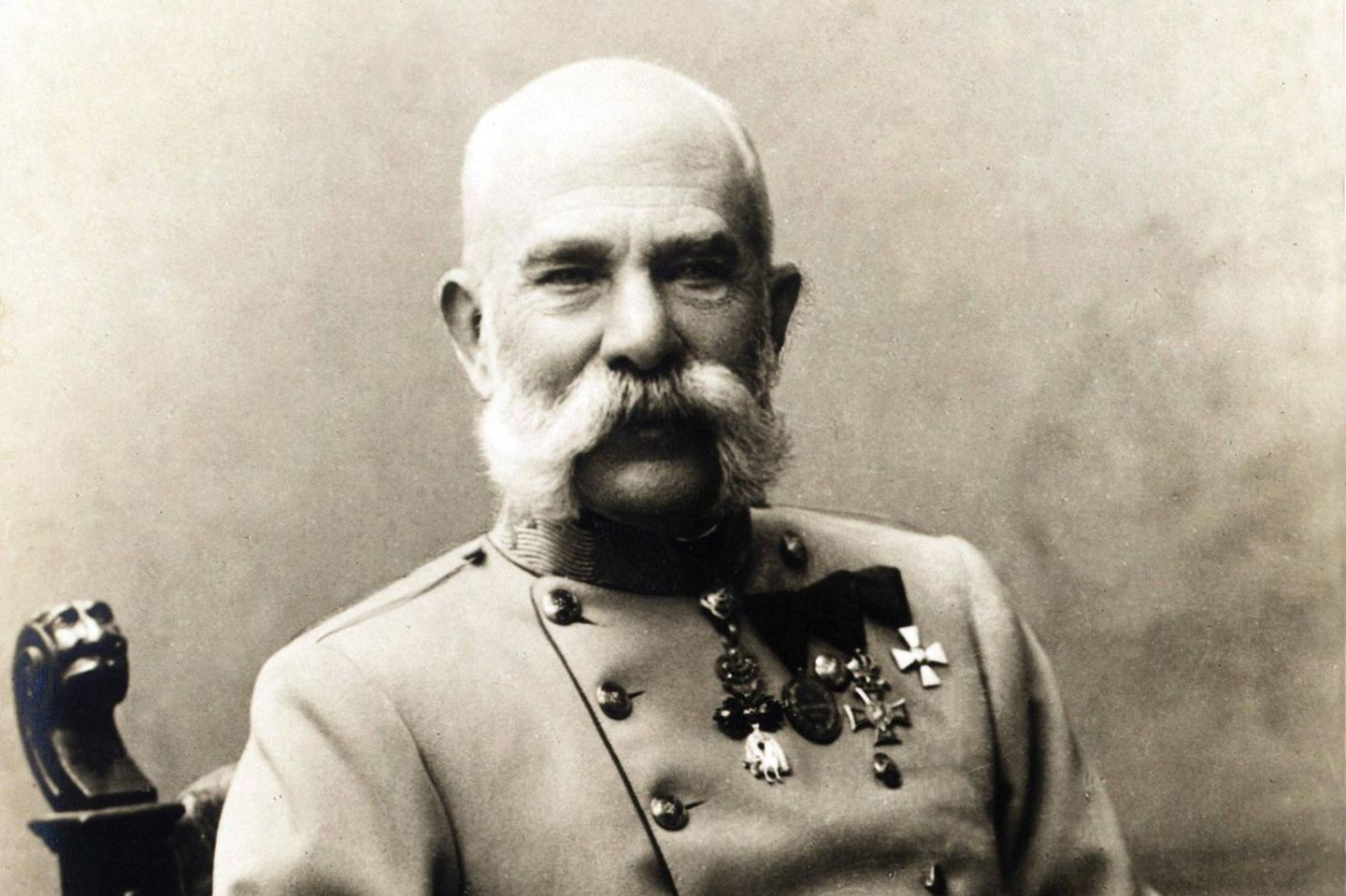 Sieben Jahrzehnte lang herrscht Franz Joseph I. (1848–1916) über die Donaumonarchie 