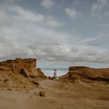 Olga Franco sucht in Italien die schönsten Plätze und Landschaften, um Paare an ihrem schönsten Tag ins rechte Licht zu rücken. Fast wie gemalt sieht dieses Pärchen an einem wunderschönen Strand aus.