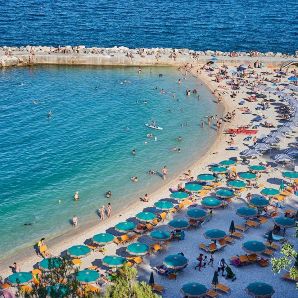 Voller Badestrand an der Italienischen Adria