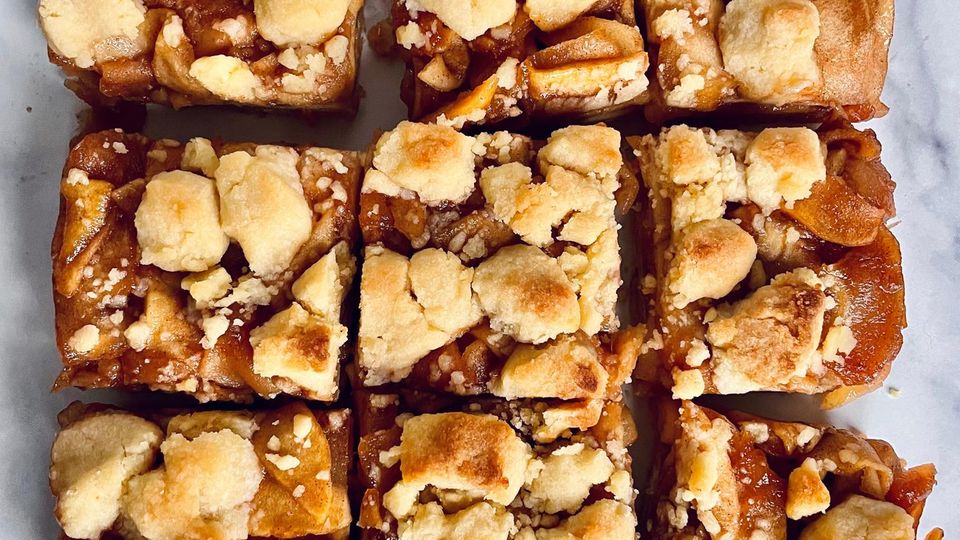Caramel Apple Pie Bars
