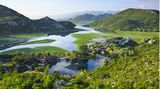 Blick auf das Seengebiet im Nationalpark Skadarsee in Montenegro