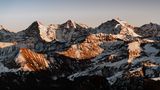 28.12.2021  "Eiger, Mönch und Jungfrau im Abendlicht."  Kamera: Sony Alpha R, Objektiv Sony FE 24-70mm f/2.8 GM  Mehr Fotos von Jennifer Pitton