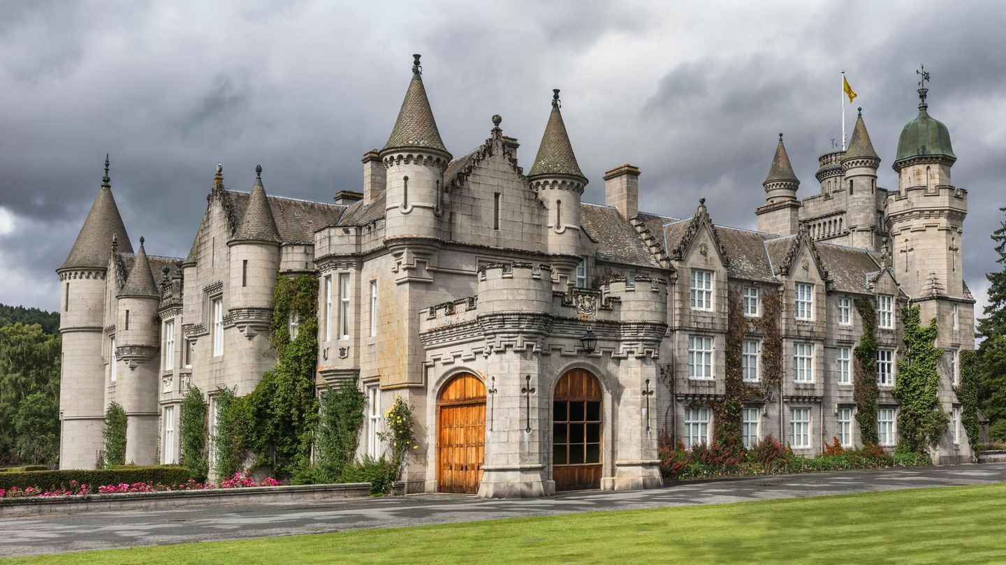 Balmoral Castle Balmoral Castle im Cairngorms Nationalpark, Schottland