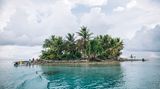 Klimawandel: Das Inselchen Teafua Tanu gerhört zu Tokelau – und wird von den Bewohnern des Atolls als katholischer Friedhof genutzt. Wie lange noch, ist fraglich. Die Inseln mitten im Südpazifik sind durch Stürme und den steigenden Meeresspiegelt bedroht