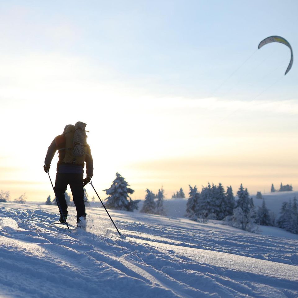 Abgefahren! Vom Feldberg geht es einige Kilometer hinunter. Meist aber ist die Tour auf Langlaufski ein einziger Höhepunkt
