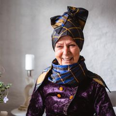 Kis Sharasuvana, die an diesem Tag Geburtstag feiert. Ihre Freundinnen werden kommen, herausgeputzt wie sie