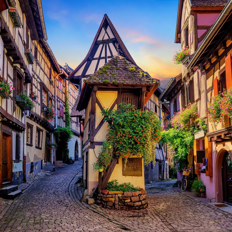 Eguisheim, bunte Häuser im französischen Dorf