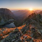 Sonnenuntergang und Blick über die Bergwelt der Kleinen Fatra in der Slowakei